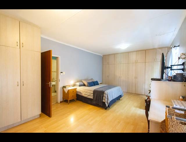 4 BEDROOM HOUSE FOR SALE IN WAVECREST